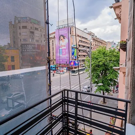 Heritage Hideaway - City's Architectural Splendor * בוקרשט