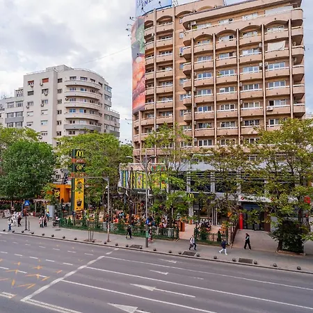 Apartment Heritage Hideaway - City's Architectural Splendor *