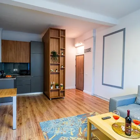 Apartment Heritage Hideaway - City's Architectural Splendor